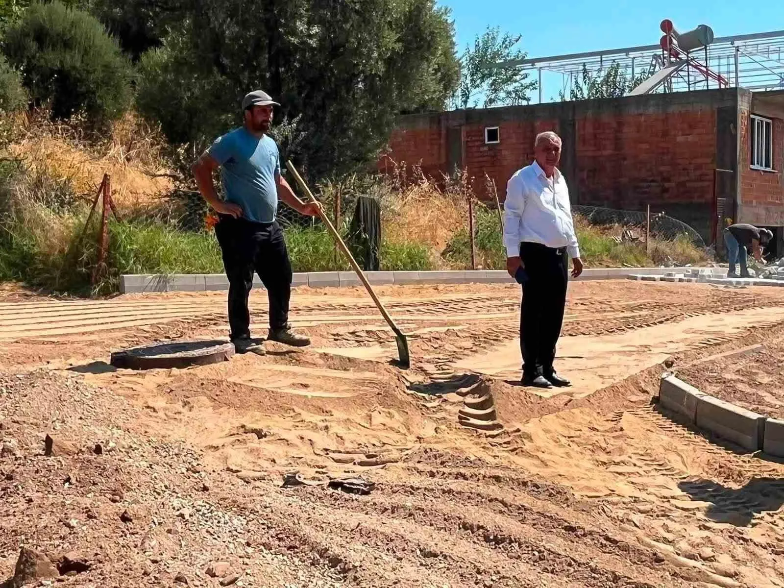 Sultanhisar'da makam odası sokağa taşındı: Yıldırımkaya halkın nabzını tutuyor