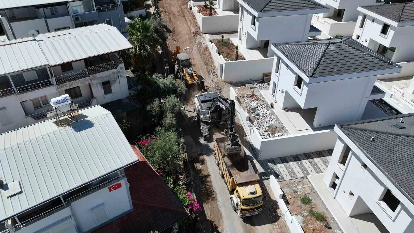Didim'de konforlu ulaşım için düğmeye basıldı: Akbük'te şantiyeler birleşti