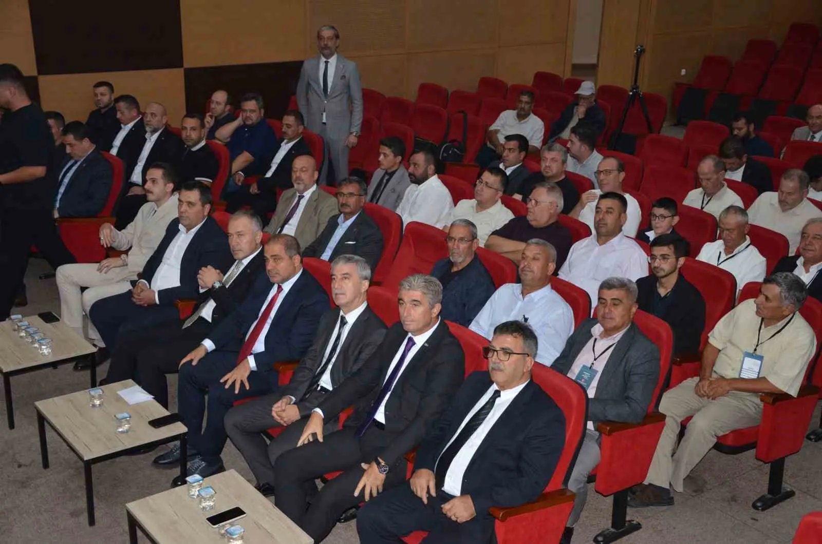 Kırkağaç MHP’de güven tazeleyen isim belli oldu: Muammer Aydın dönemi resmen başladı