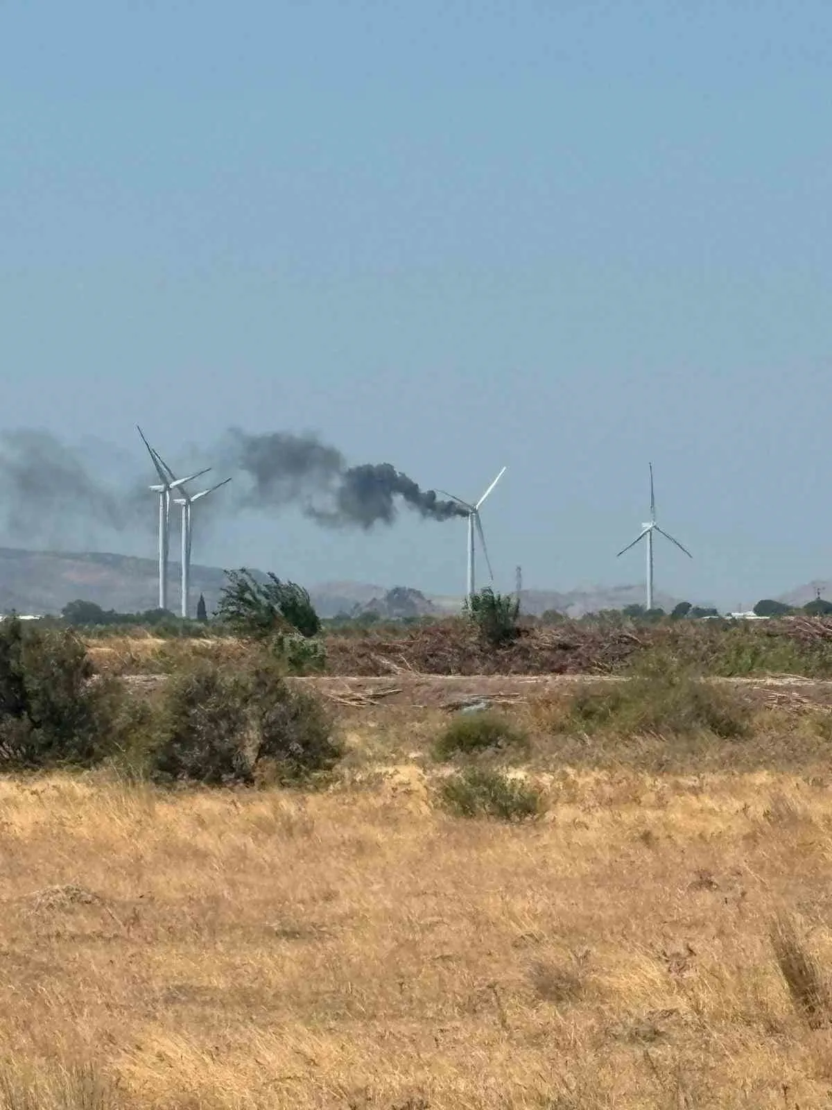 Bergama'da enerji santralinde endişe dolu anlar: Dev türbin küle döndü