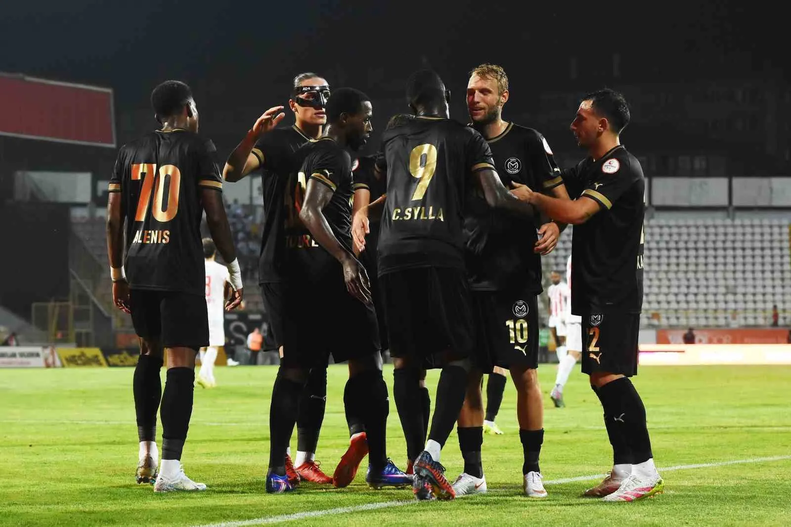 Manisa FK evinde seriyi sürdürmek istiyor: Rakip Van Spor FK