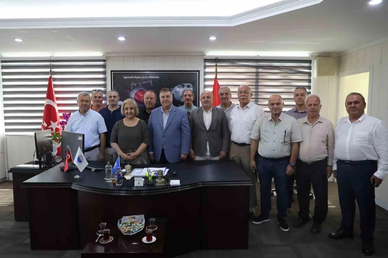 Menderes’in yeni Başkan Vekili Asuman Şen’e esnaftan tam destek: “Ortak akılla çalışacağız”