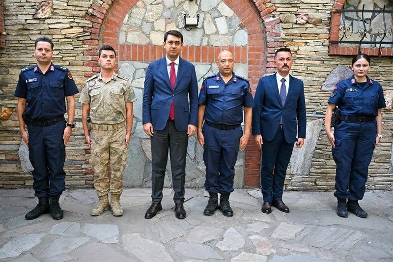 Uşak’ta 50 Jandarma Personeli Yeni Rütbeleriyle Gururlandı