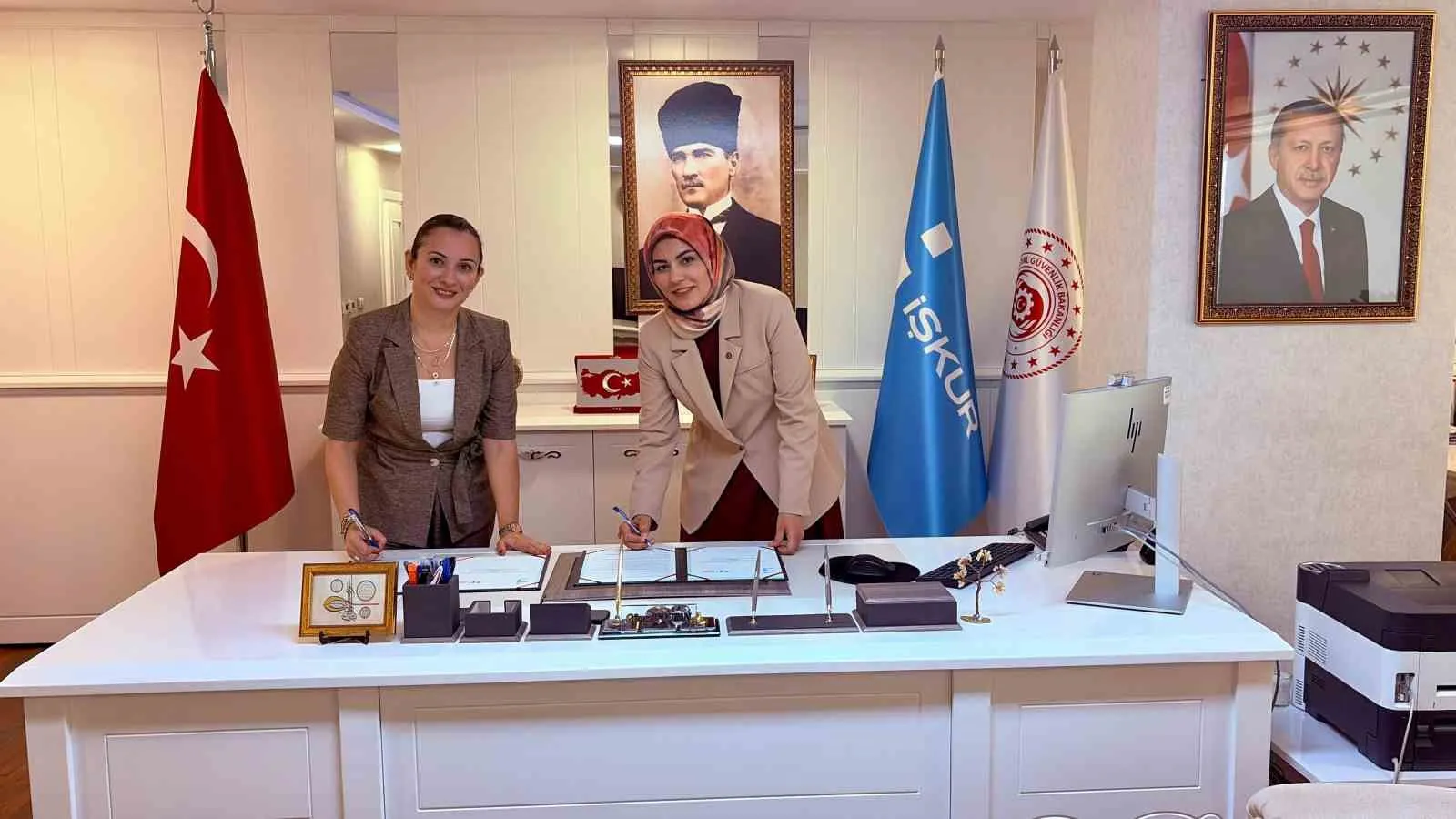 Manisa'da Eczane Sektörüne Nefes Aldıracak Proje: 20 Kişilik Uygulamalı Eğitim Dönemi