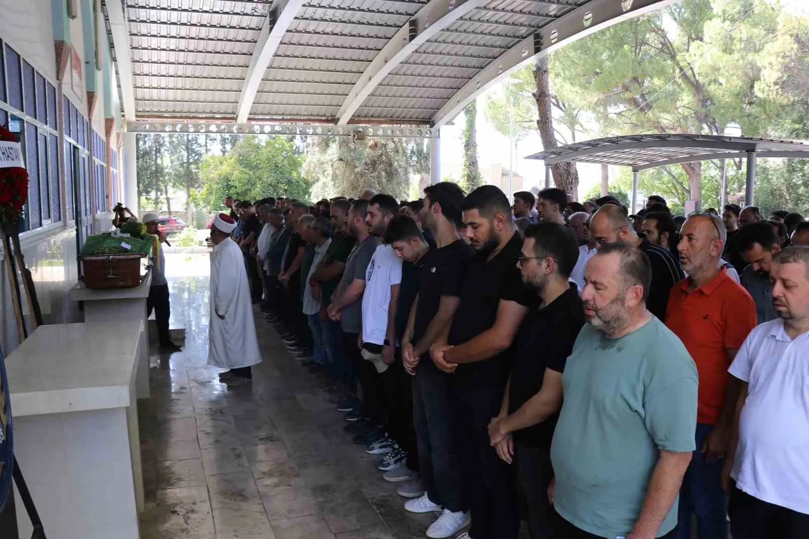 Denizli’de Karşıdan Karşıya Geçerken Hayatını Kaybeden Arzu Acunsöz, Dualarla Uğurlandı