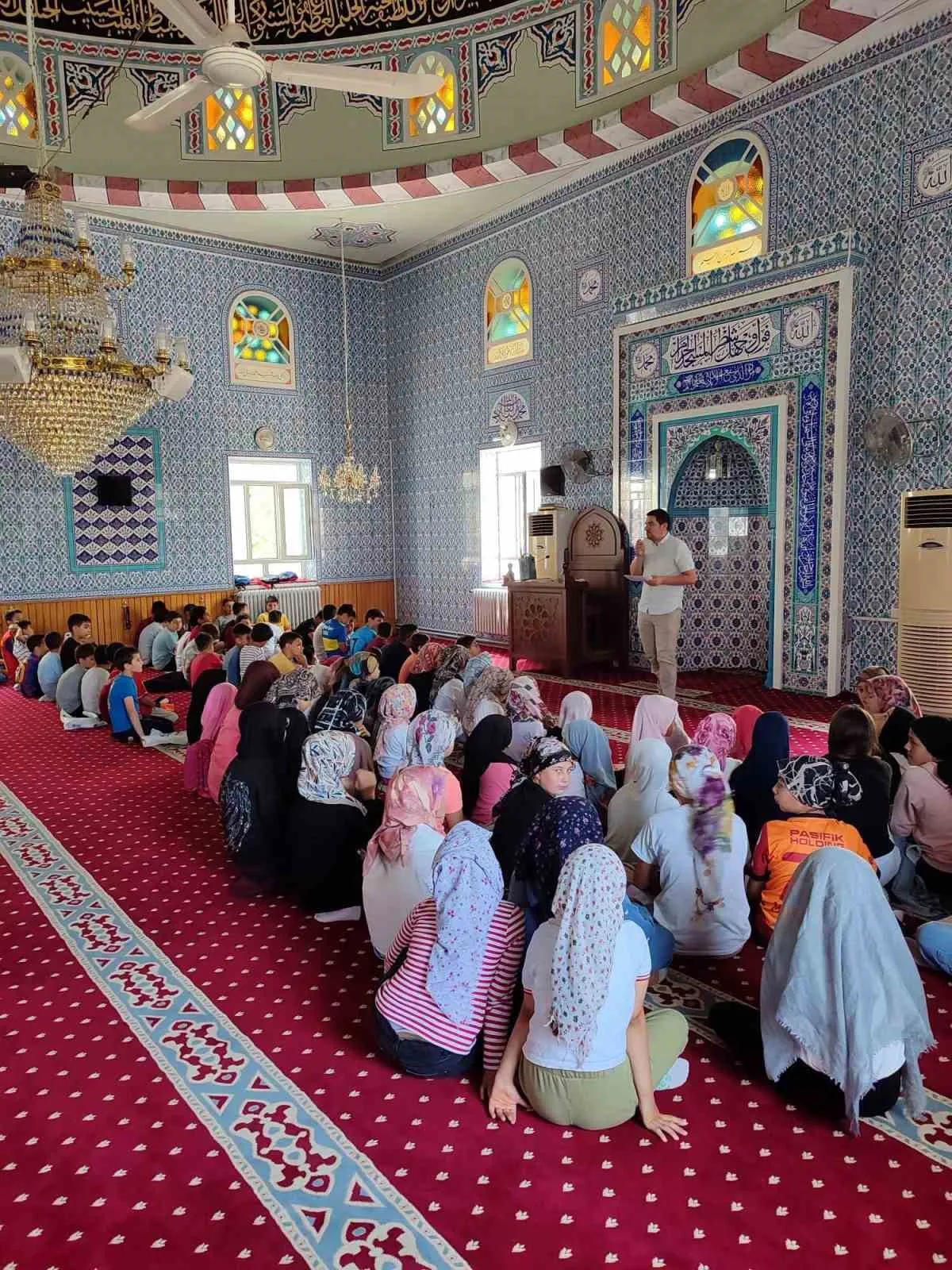 Afyonkarahisar’da yaz kurslarında dijital dünya uyarısı: Ekran esiri olmayın