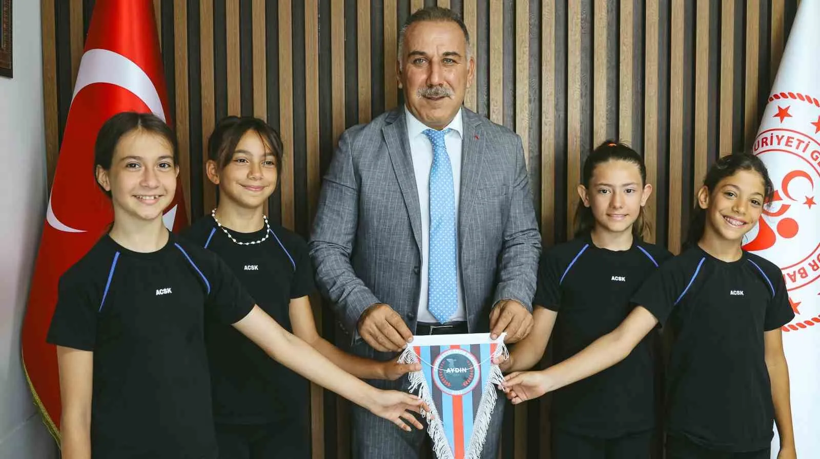 Minik cimnastikçilerden Aydın'a büyük gurur: İl Müdürü'nden tam not