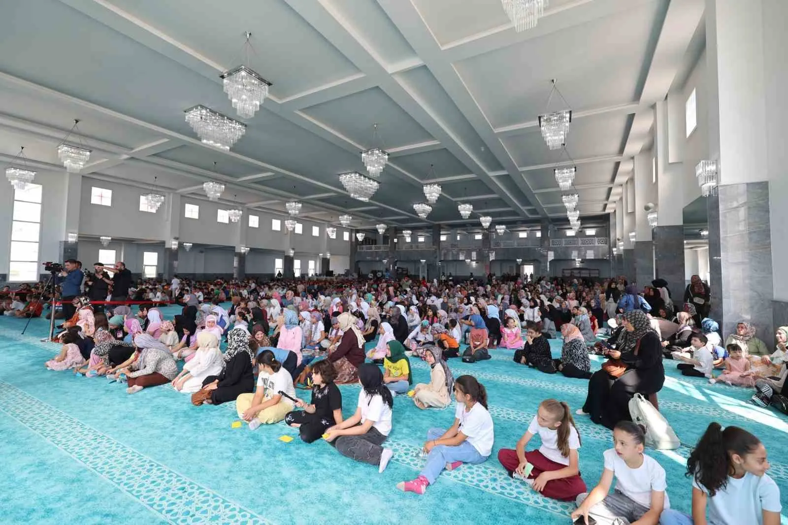 Afyonkarahisar’da yaz kursları sona erdi: 35 bin öğrenciye anlamlı veda