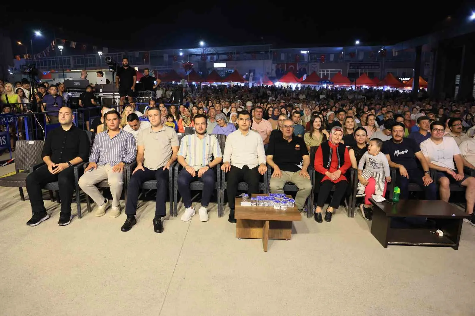 Çameli’de dört gün süren festival maratonu Tuğba Yurt konseriyle taçlandı