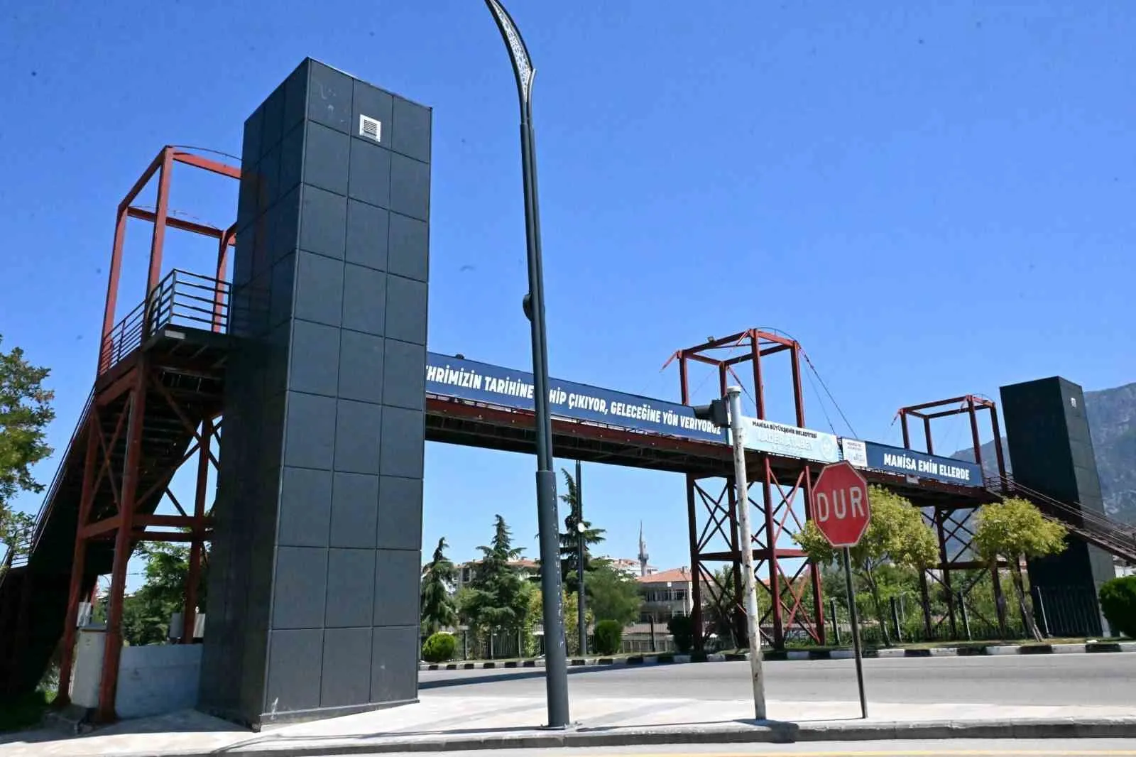 Kuşlubahçe’de yaya geçişlerinde yeni dönem: Merdivenler artık engel değil
