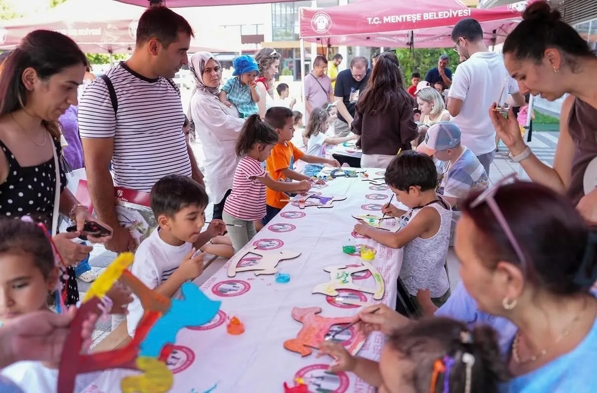 Menteşe’de çocukların yüzünü güldüren buluşma: Atlarla tanıştılar