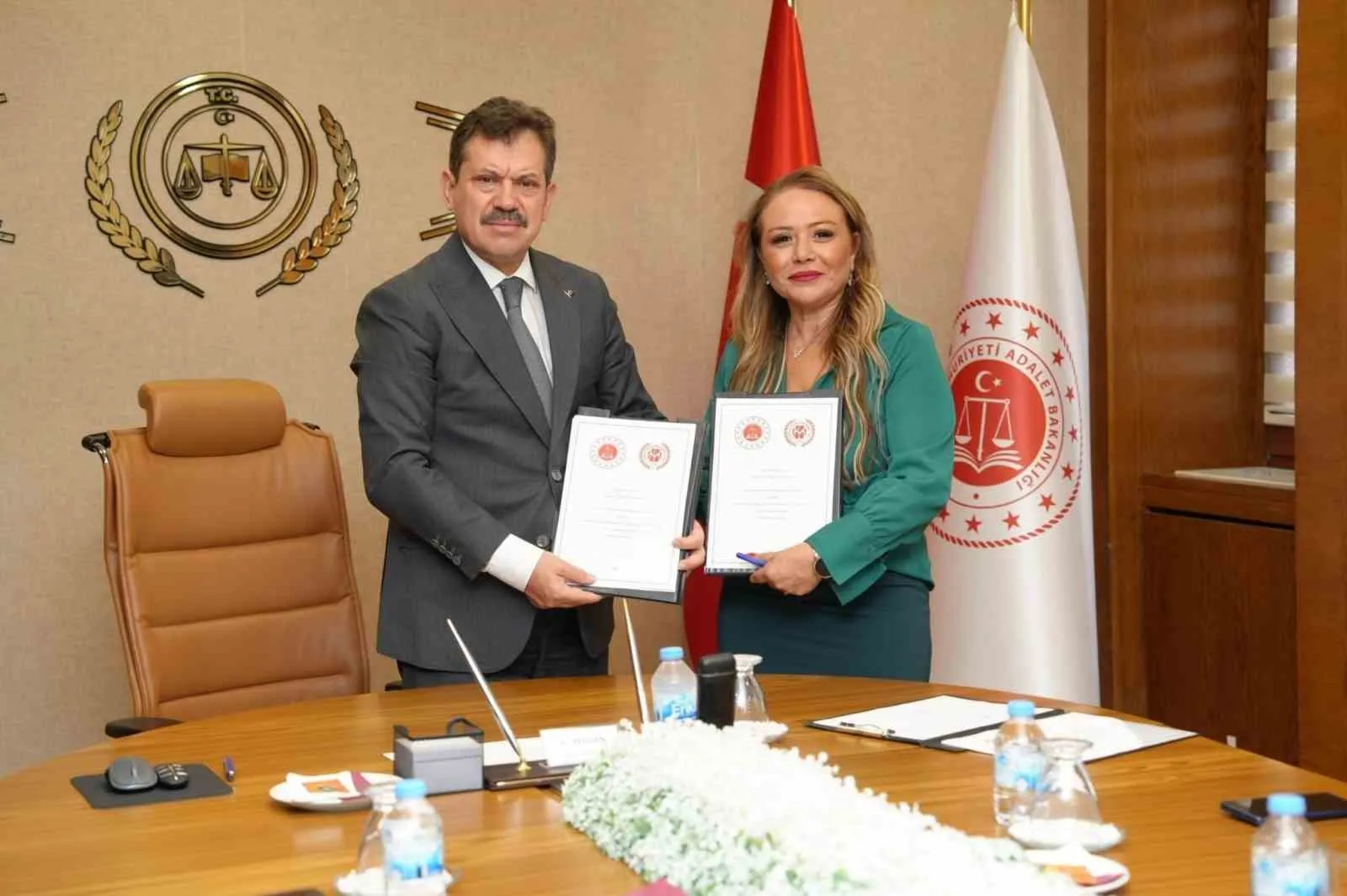 ** İzmir’de Topluma Yeniden Kazandırma Seferberliği: Kadınlar İçin Üretim ve İstihdam Köprüsü