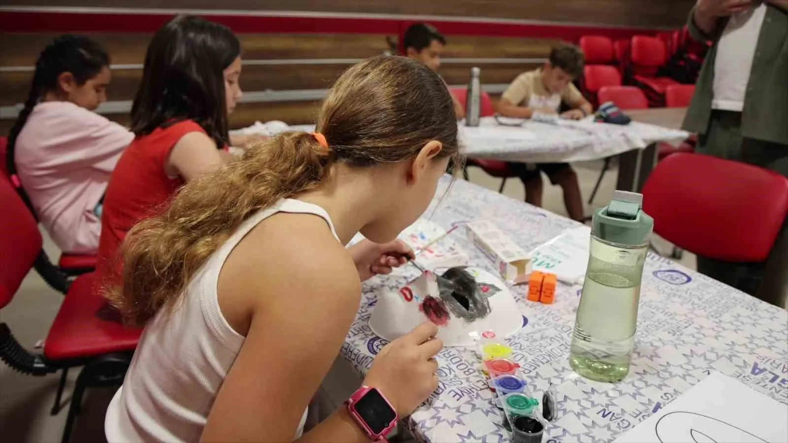 Muğla’da sahne çocukların: Yaz kursları yetenekleri parlatıyor