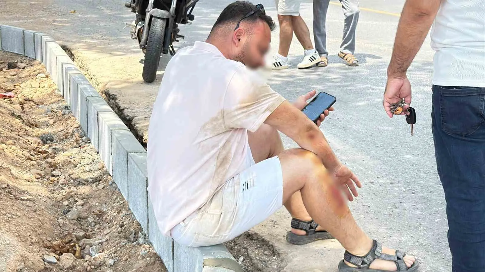 Muğla'da vinç dehşeti: Motosiklet hurdaya döndü, sürücü mucizevi şekilde hayatta kaldı