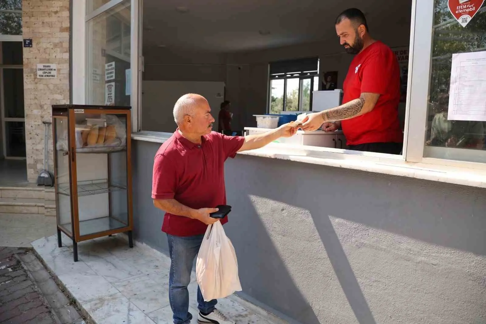 Efeler'de mutfaklara can suyu: EFE Ekmek ile tasarruf dönemi başladı