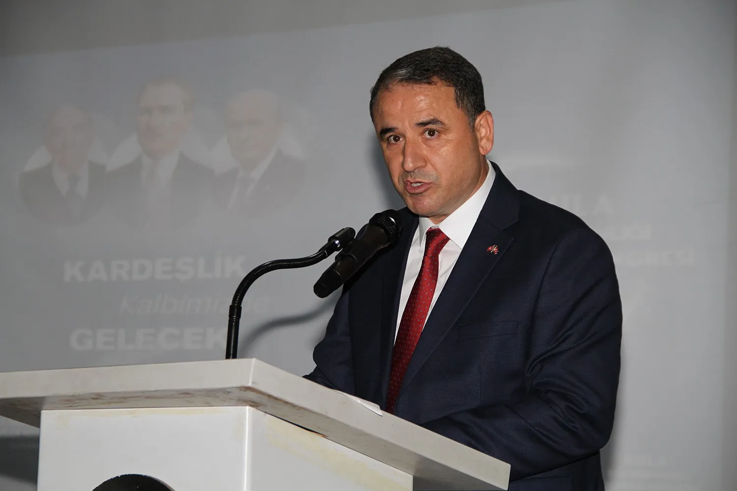 Kula MHP’de bayrak değişimi: Hüseyin Sönmez dönemi resmen başladı