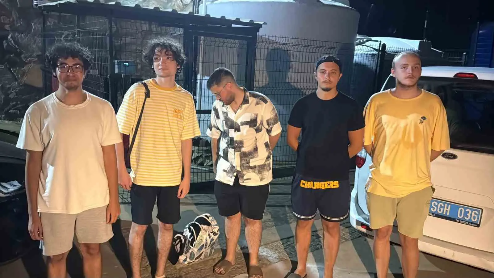 Bodrum'da deniz keyfi korku dolu saatlere dönüştü: 5 kişi sarp arazide mahsur kaldı