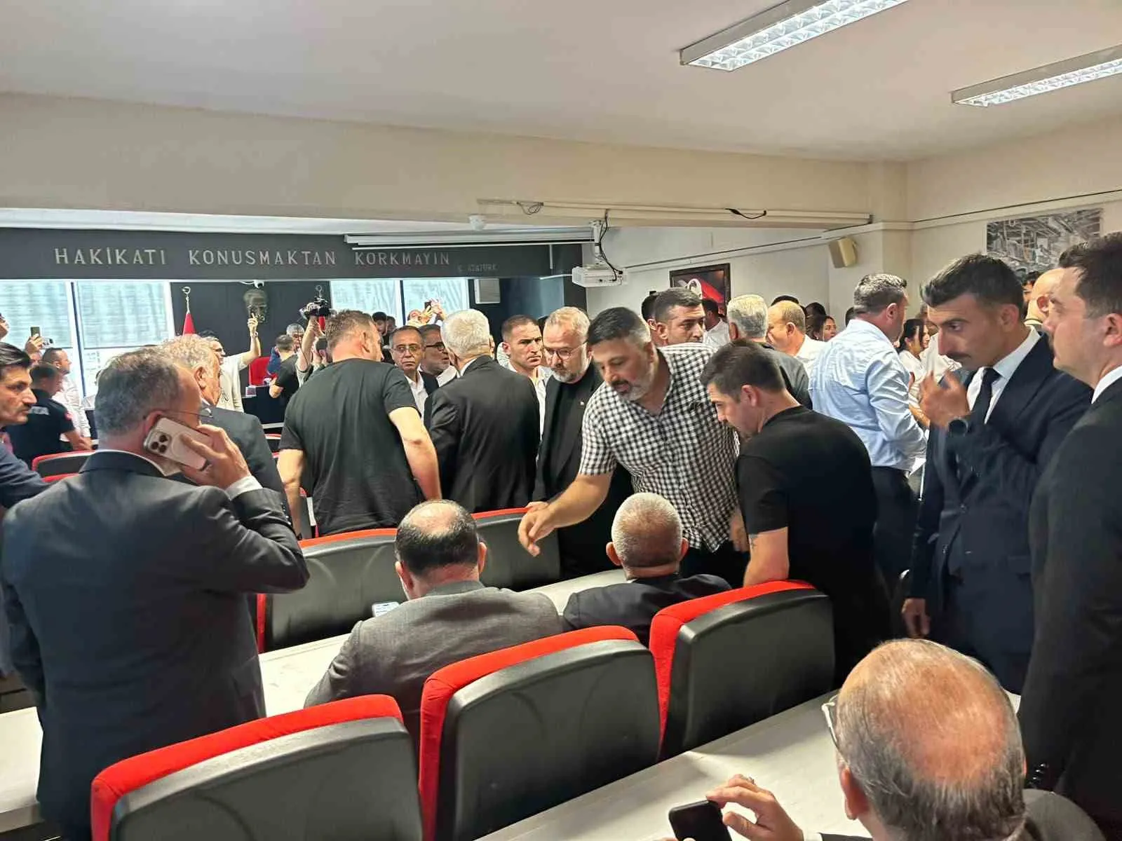 Menderes’te nefes kesen seçim maratonu: Sandıktan Cumhur İttifakı zaferi çıktı