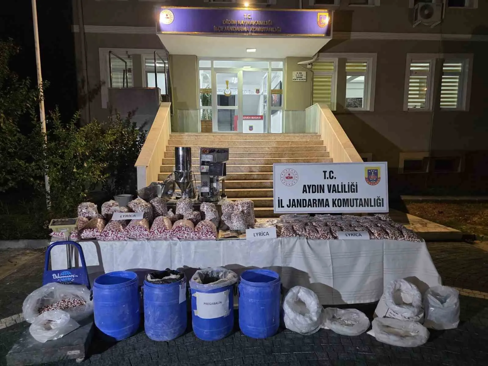 Didim'deki Kırsal Çiftlikte 100 Milyonluk Hap Operasyonu: Jandarma Büyük Bir Üretim Ağını Çökertti