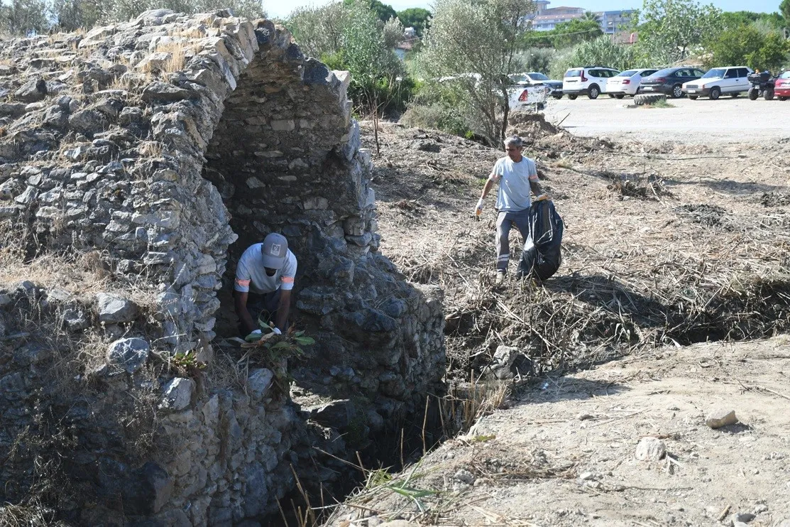 Kuşadası’nda tarihi dokuya büyük özen: Roma Hamamı yeniden gün yüzüne çıktı