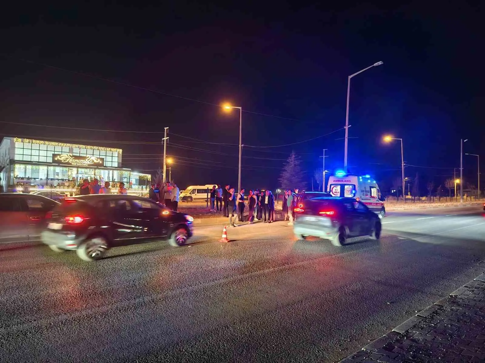 Sandıklı'da Otogar Kavşağı'nda Feci Kaza: 72 Yaşındaki M.Y. Hayatını Kaybetti