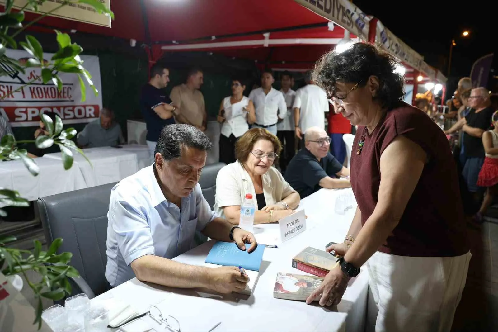Didim’de edebiyat şöleni: 22. kez kapılarını açan festivalde imza ve söyleşi rüzgarı