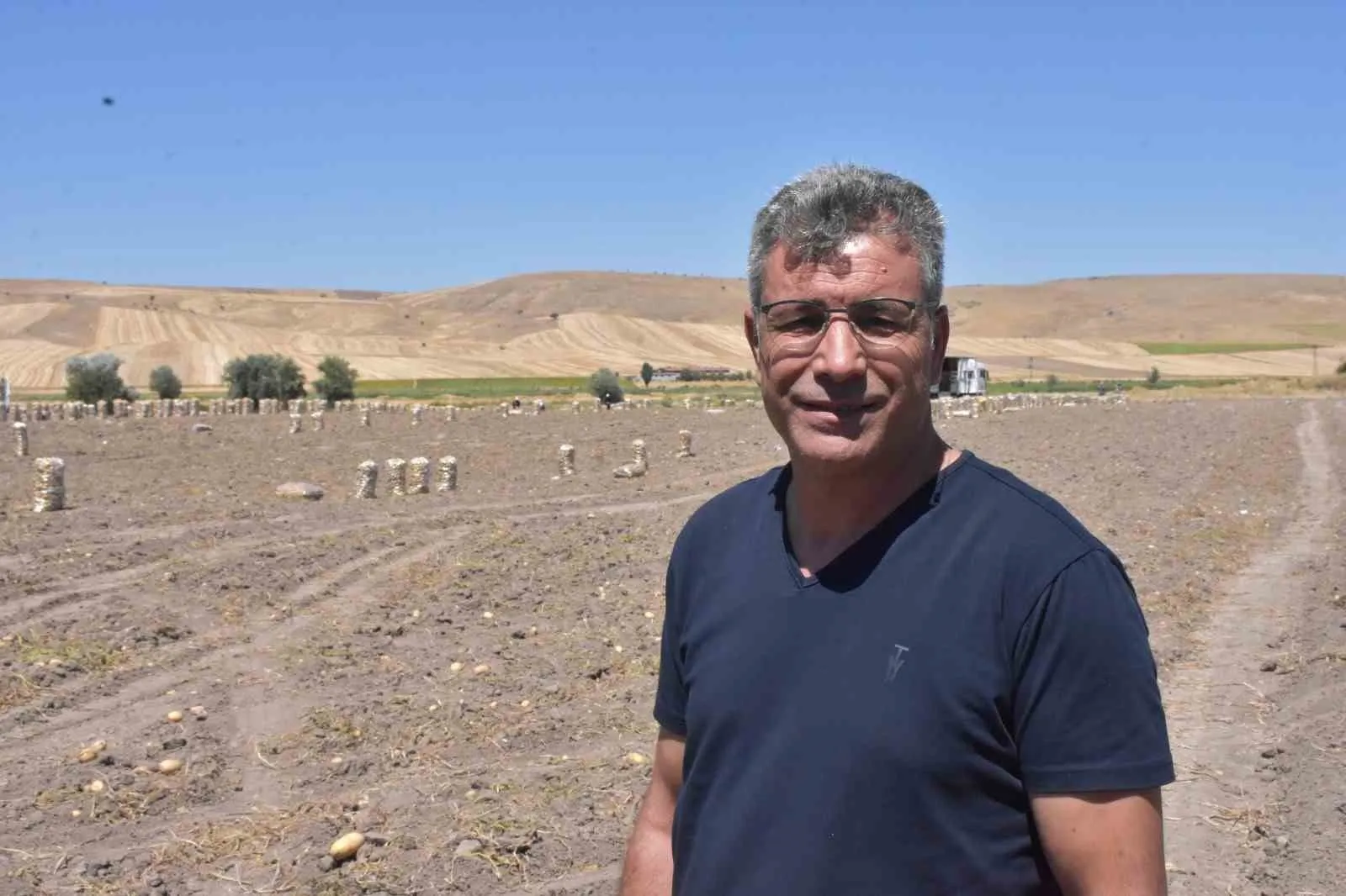 Toprağın bereketi Sandıklı’da gün yüzüne çıktı: Yazlık patates hasadında kalite farkı