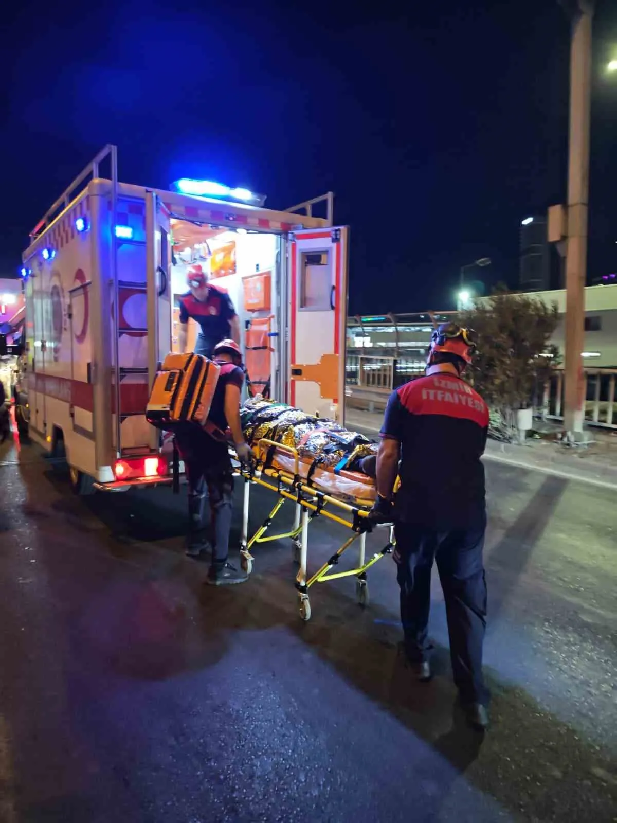 İzmir'de ulaşım hattında kritik prova: Olası yangın senaryosu başarıyla yönetildi