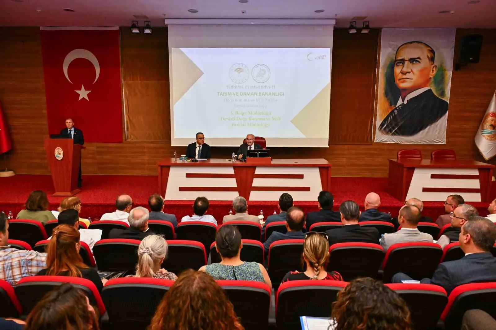 Denizli'de sokak hayvanları için yeni dönem: Vali Köşger'den "terk edilen hayvan" uyarısı