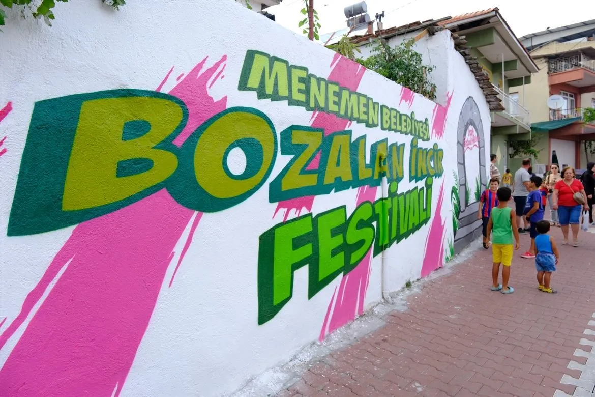 Menemen’de yıldızlar geçidi: Bozalan İnciri festivalle taçlanıyor