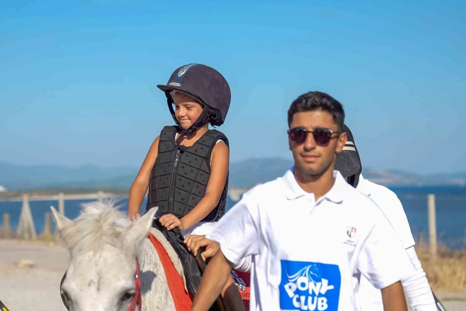 Didim'de miniklere özel atlı buluşma: Hayvan sevgisiyle dolu bir gün