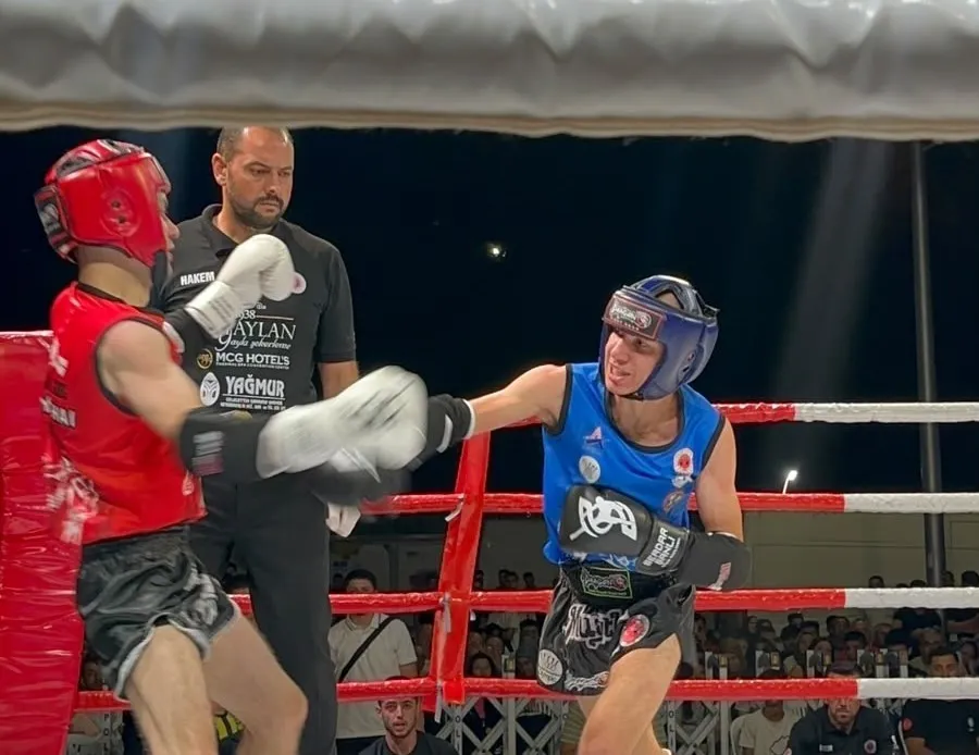 Zafer Meydanı’nda dev final: Manisalı sporcu şampiyonlukla döndü