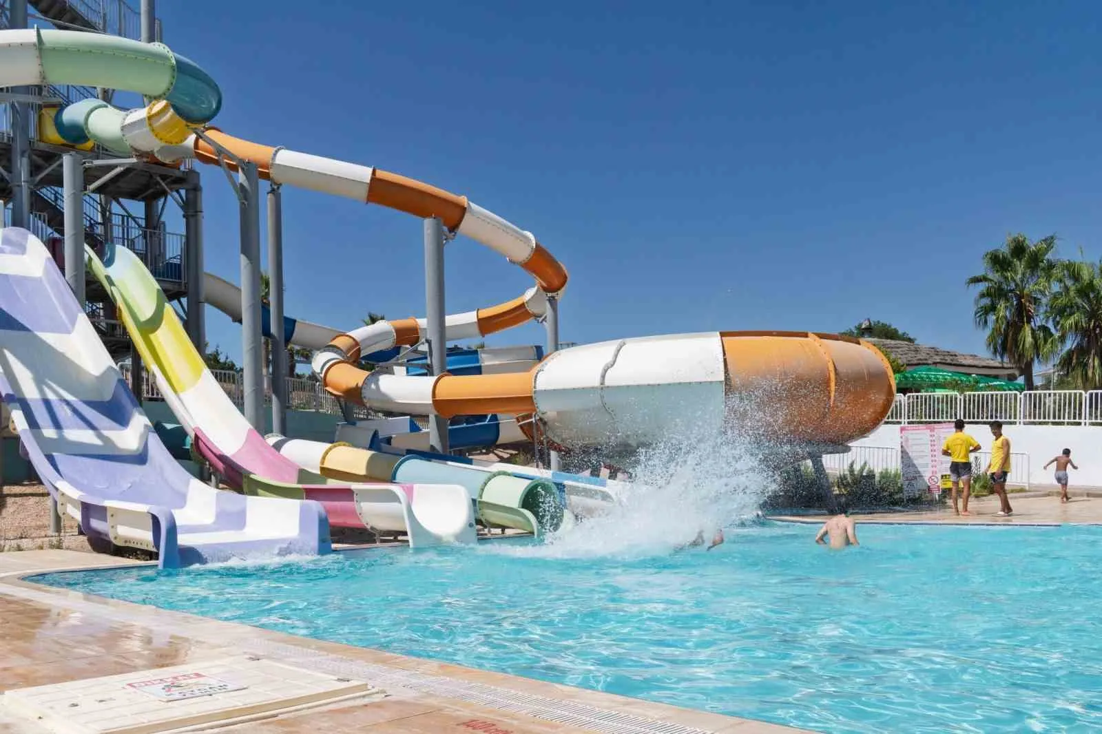 Yaz tatilinde gençlere özel ücretsiz aquapark organizasyonu