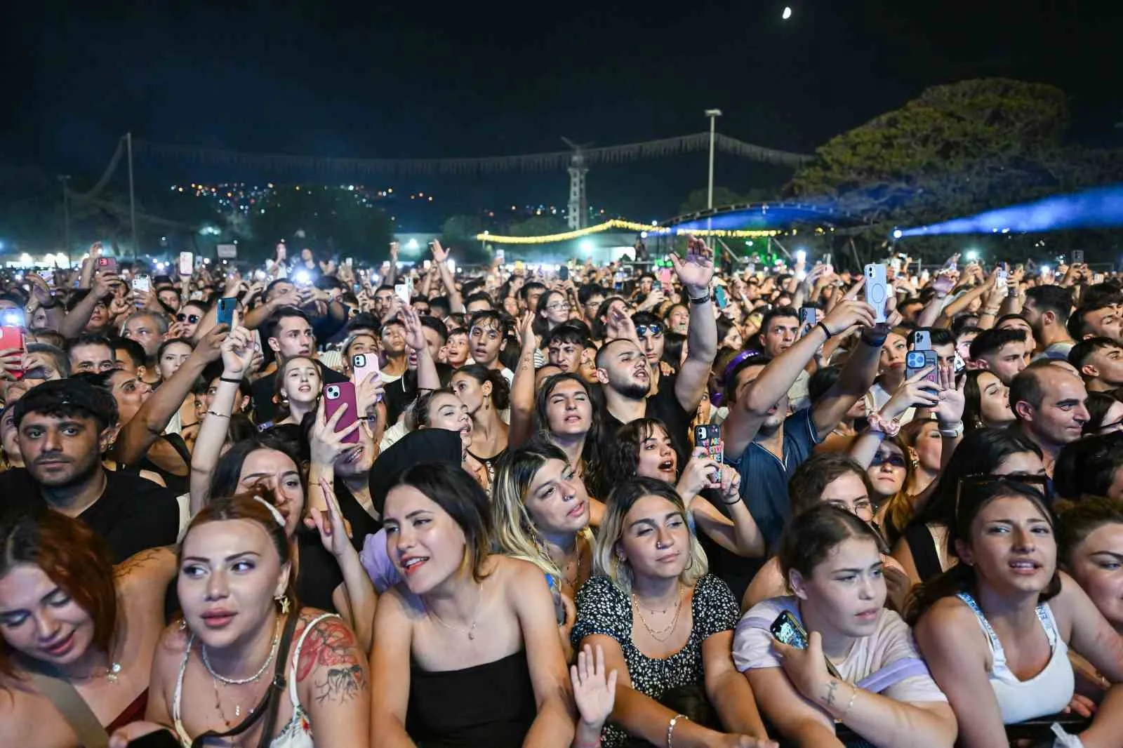 95. İEF’te Kültürpark Çimleri, Efsane İsimlerin Sahne Performanslarıyla Sallanacak