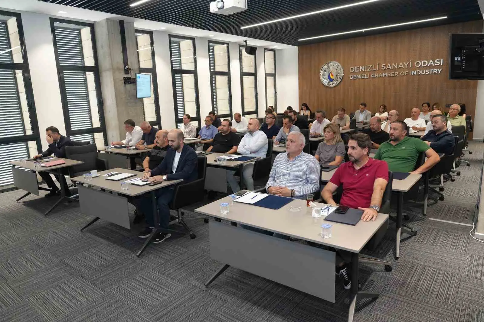 Denizli sanayisinde alarm zilleri: Üretim kapasitesini korumak için yeni yol haritası