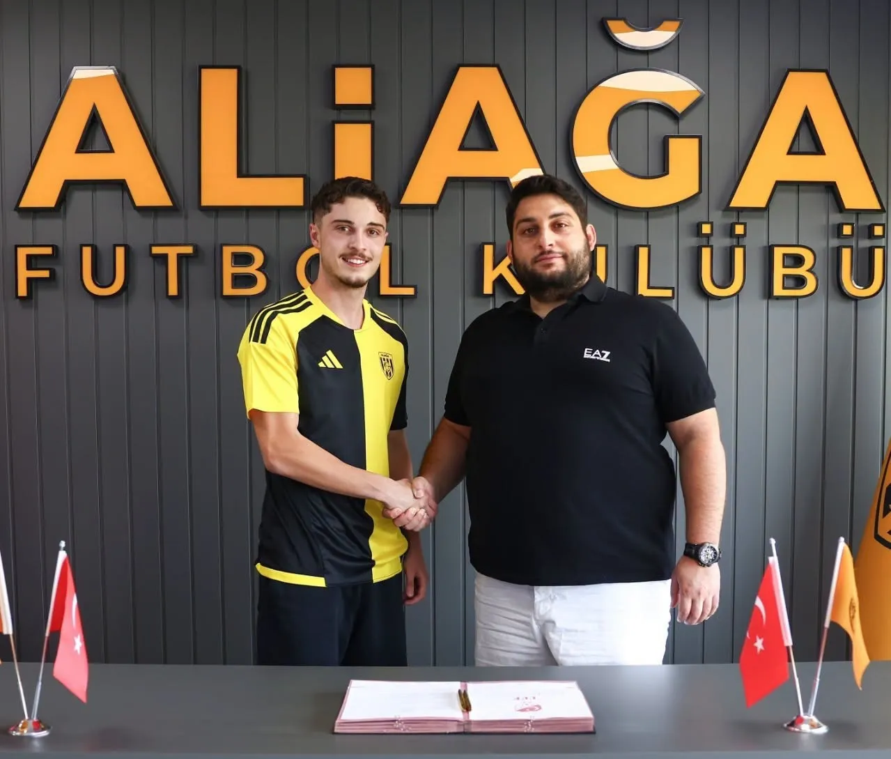 Aliağa FK’nın kanat operasyonu tamam: Ali Emir Pervanlar yuvaya katıldı