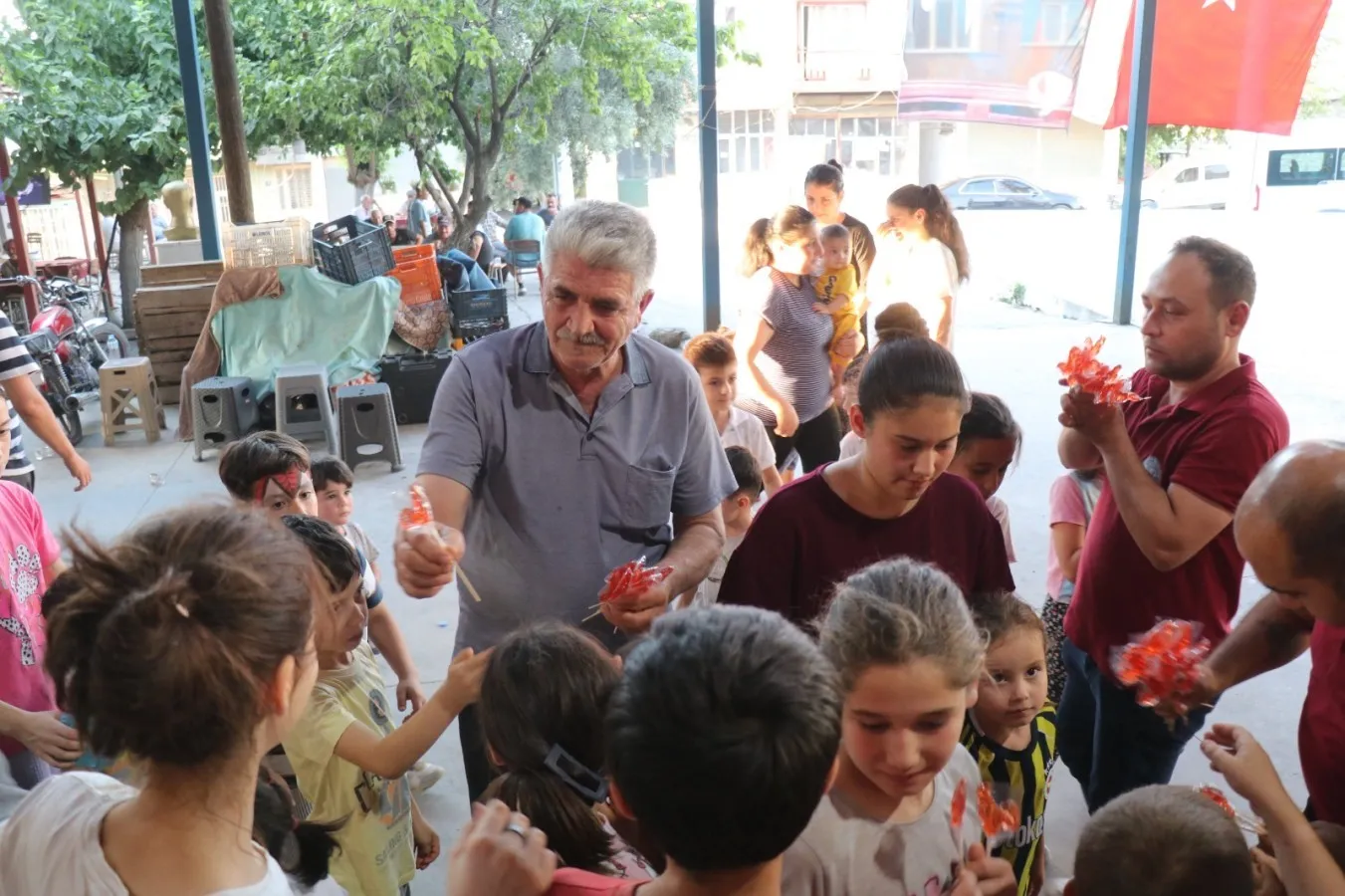 Bozdoğan’da çocukların neşesi sokaklara taştı: Şenlik rotası Amasya’ya çevrildi