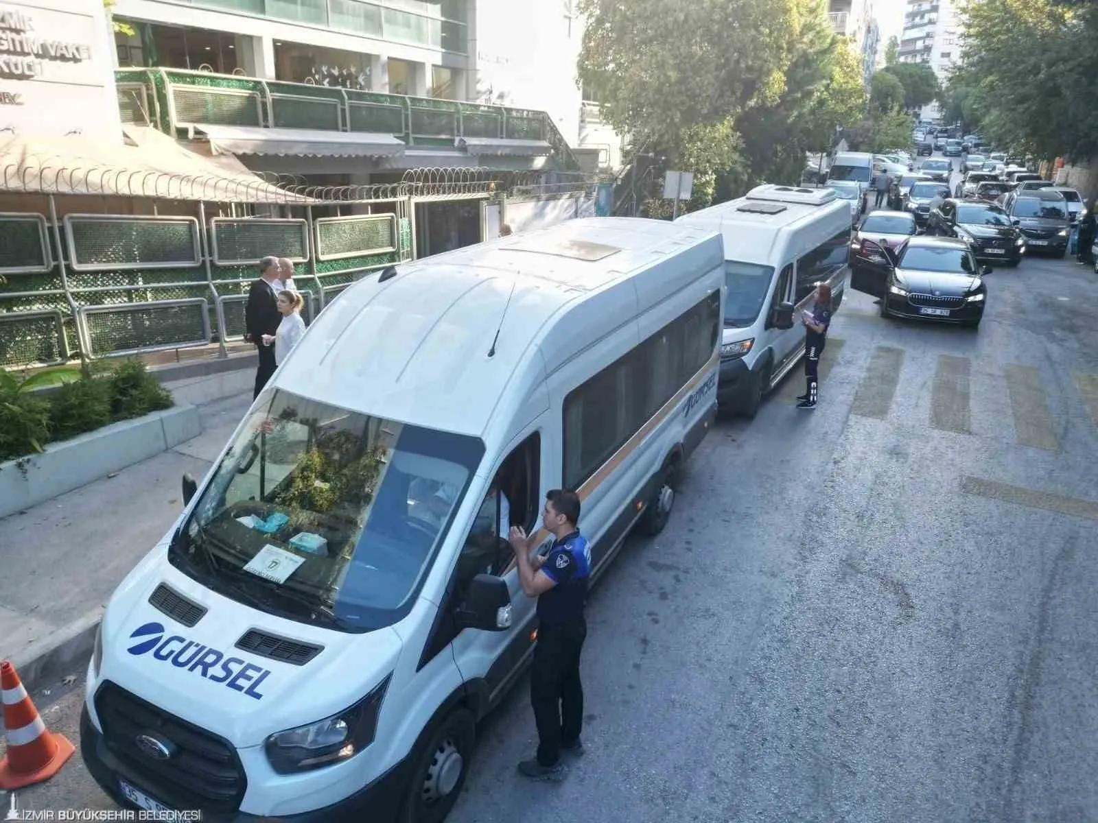 İzmir trafiğine servis takviyesi: 400 yeni plaka için ihale takvimi netleşti