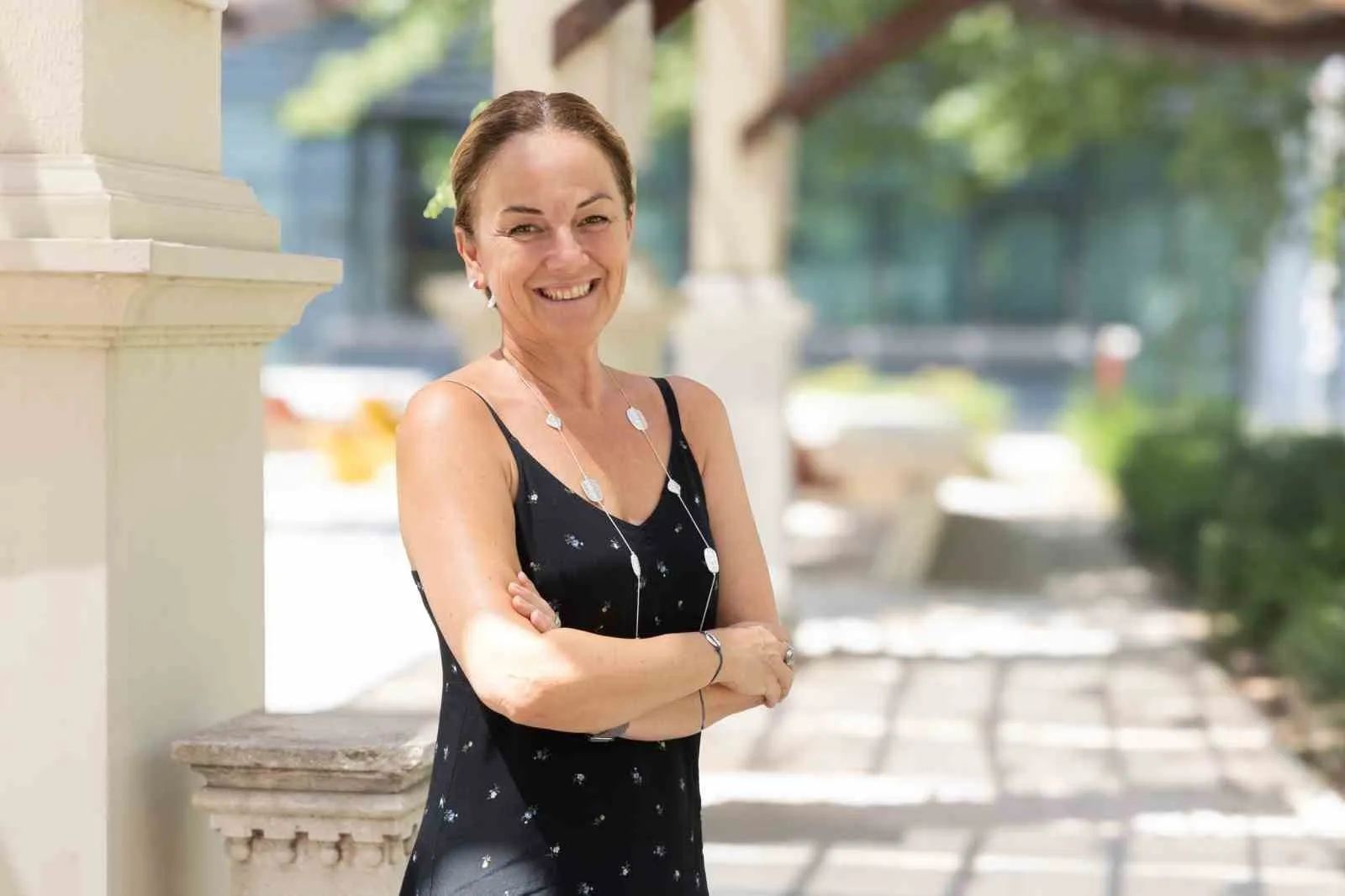 İzmirli akademisyenden Avrupa sahnelerine sanat köprüsü