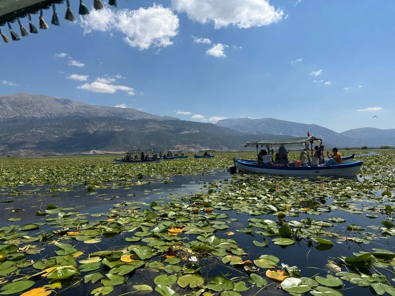 Okuma yazma kursuyla hayatları değişti: Şimdi Çivril’in güzelliklerini keşfediyorlar