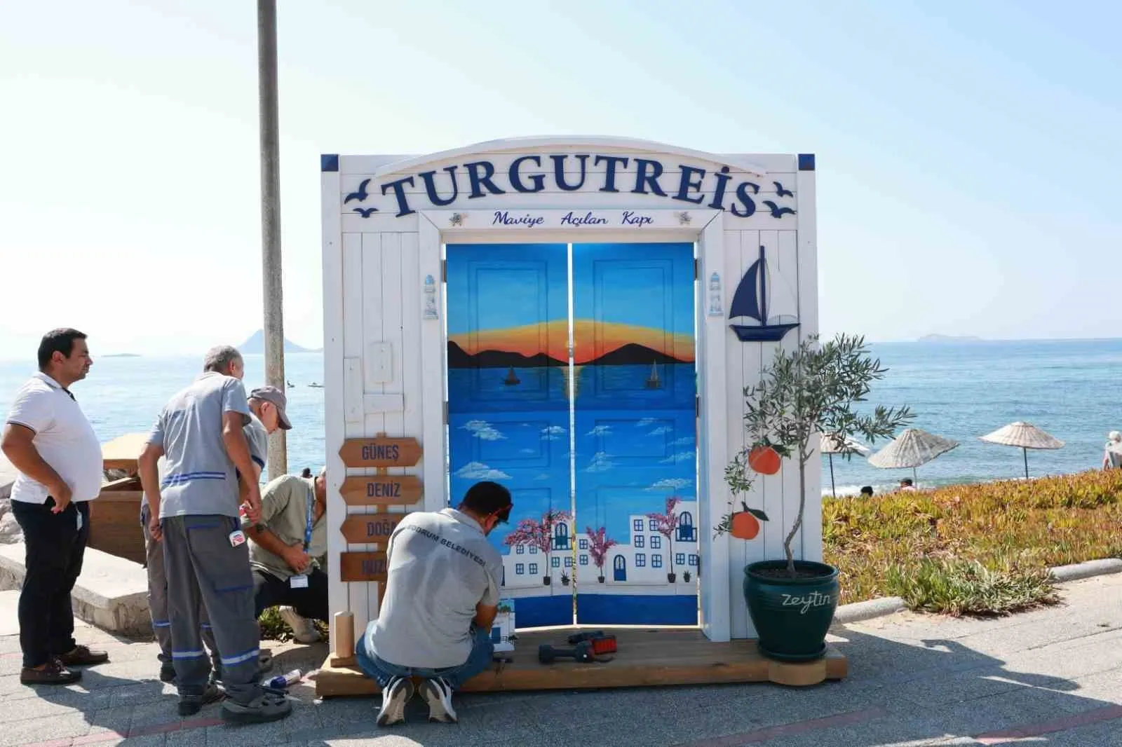 Bodrum'un estetik imzası Turgutreis'e taşındı: Maviye açılan kapı artık sahilin yeni gözdesi