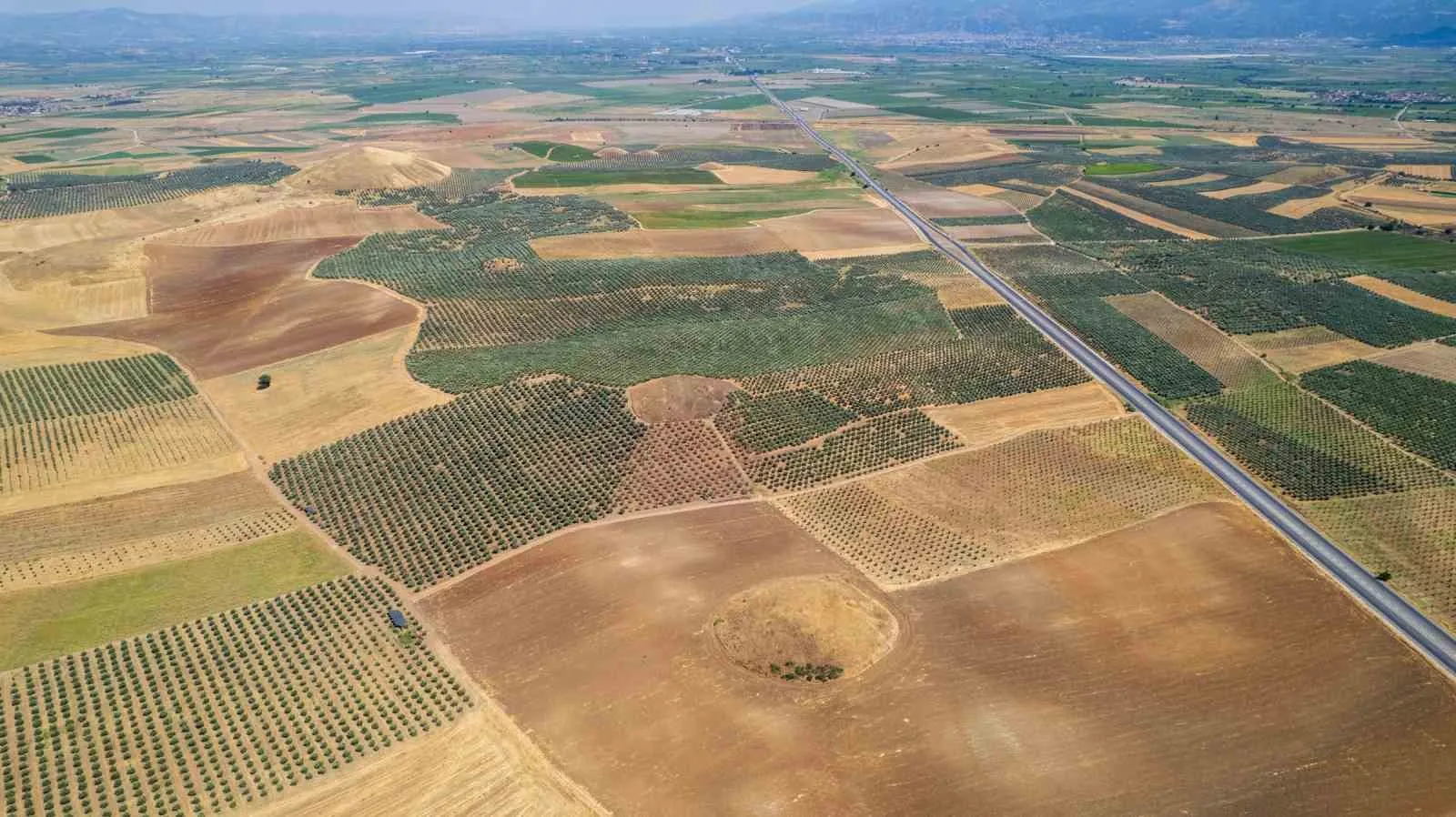 Lidya’nın dev toprak anıtları: Binlerce yıllık sırlarıyla Bintepeler