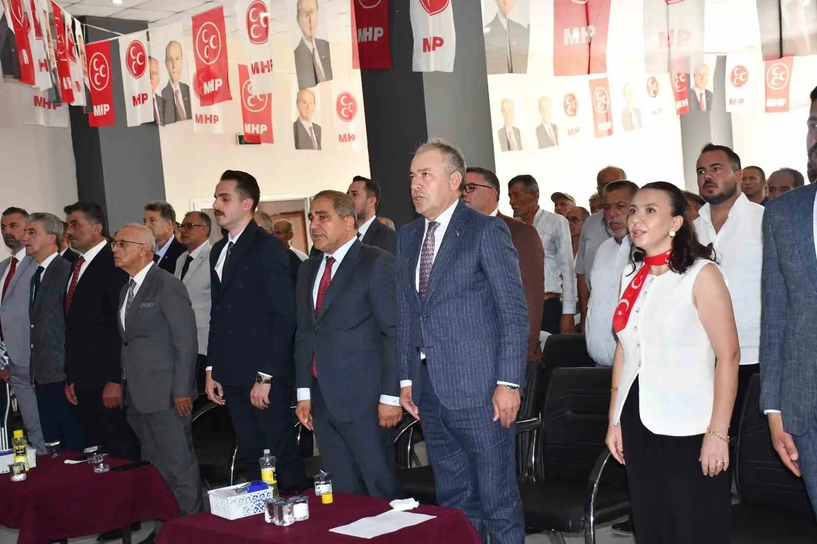 Selendi’de MHP’nin tercihi hukukçu başkan oldu: Gürcan güven tazeledi