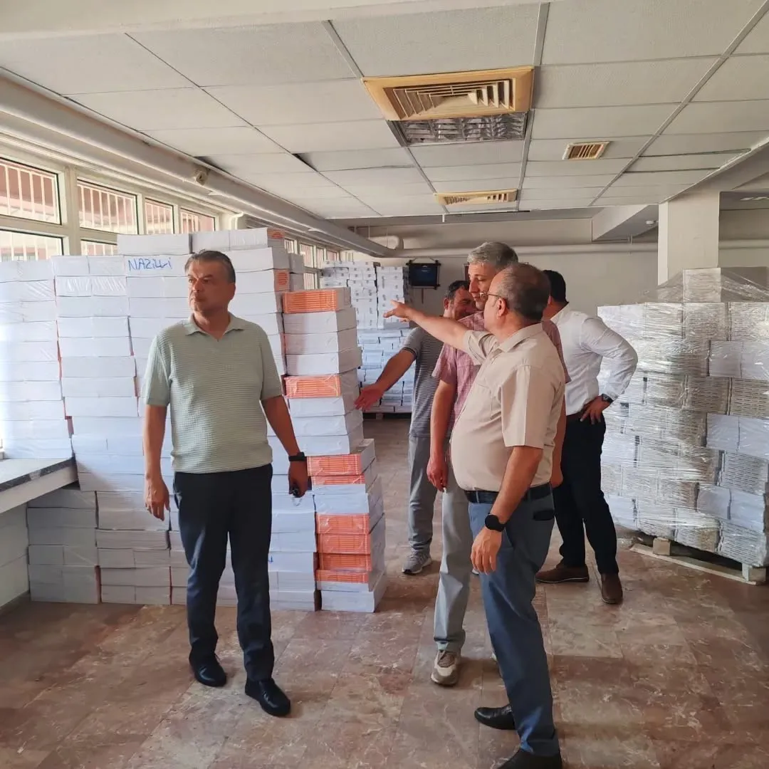Nazilli'de okul heyecanı başladı: Kitaplar raflardaki yerini alıyor