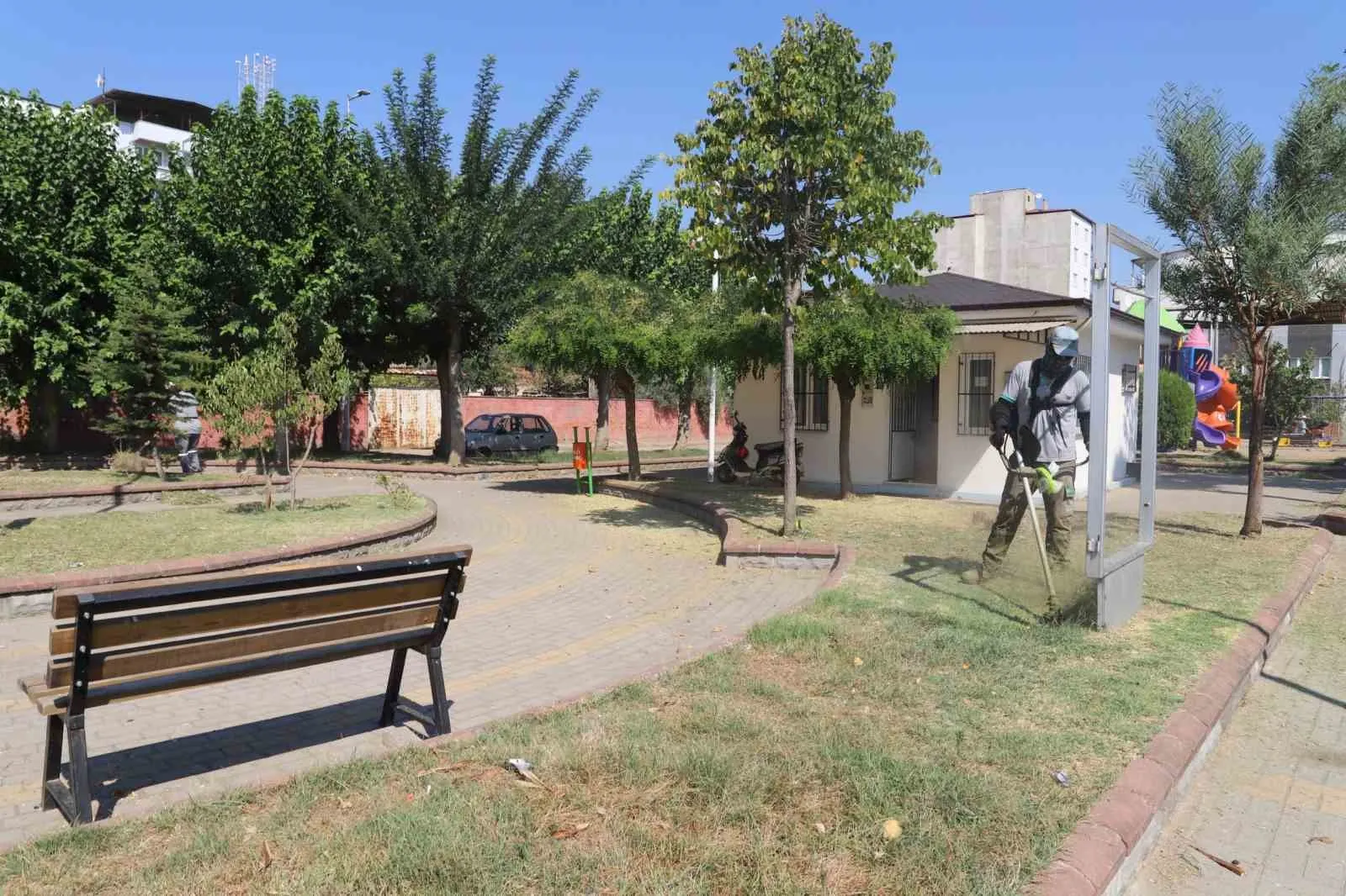 Nazilli’de sonbahar temizliği: Belediye ekipleri sahaya indi