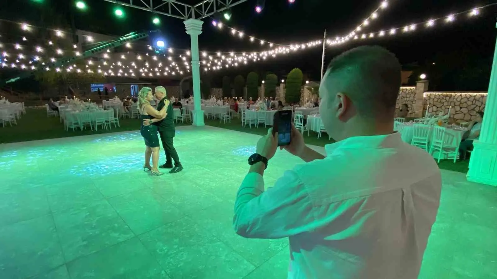 Gelin Adayı Nikaha Gün Kala Cayınca, Damat Düğünü Ailesiyle Yaptı