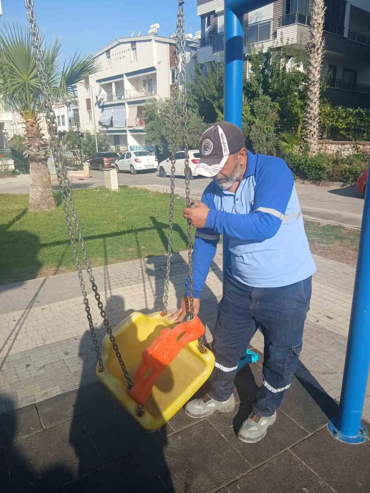 Didim’de yeşil alanlara modern dokunuş: Parklar baştan aşağı yenileniyor