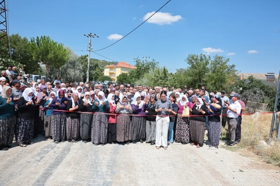 Bölge halkının yıllardır beklediği müjde geldi: Dört ilçenin kaderini değiştiren yol açıldı