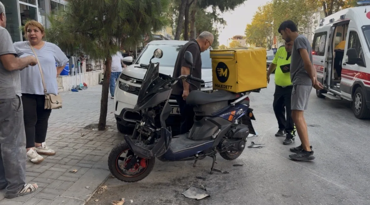 Kuralları Hiçe Sayan Manevra Pahalıya Patladı: Motosikletli Hastanelik Oldu