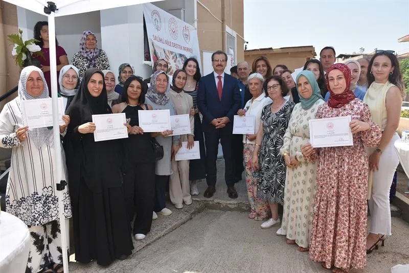 Salihli'de üreten kadınların günü: ADEM kursiyerleri hünerlerini sergiledi